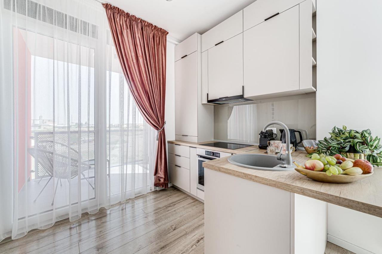 Elegant Apartment Near Afi & Atrium Mall Arad Exterior foto