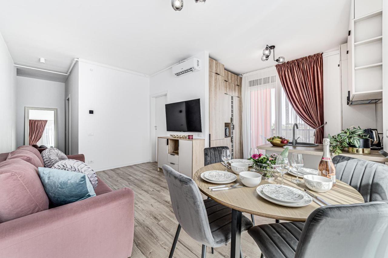 Elegant Apartment Near Afi & Atrium Mall Arad Exterior foto